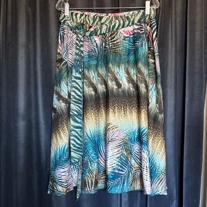 Fun and flirty Tropical Women's Skirt! NWOT!